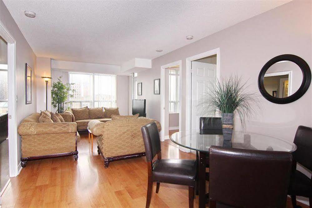 Executive Stay At Ovation Square One Mississauga Exterior photo